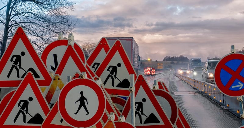 Panneau signalisation entreprise autour de Nantes : comment bien le choisir