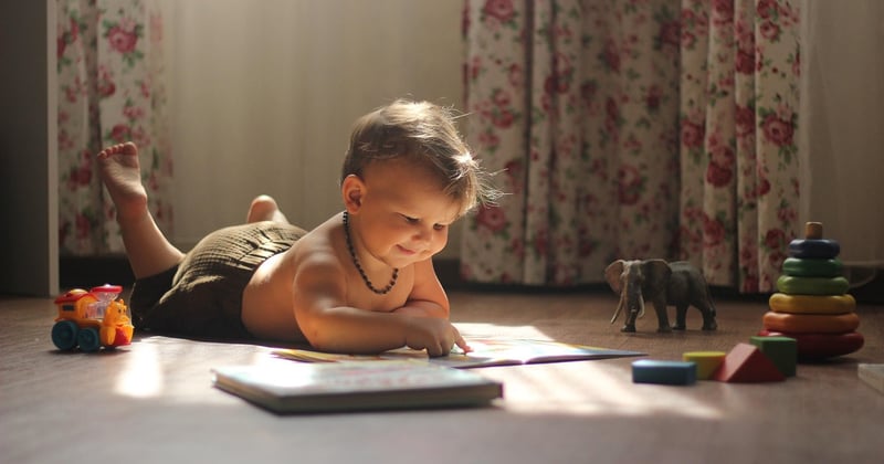 Pourquoi choisir un tapis d'éveil pour bébé en 2026 est essentiel pour son développement